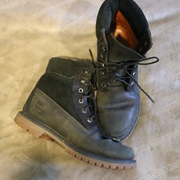 Women's Timberland Black Lace up Boots - Picture 2 of 4